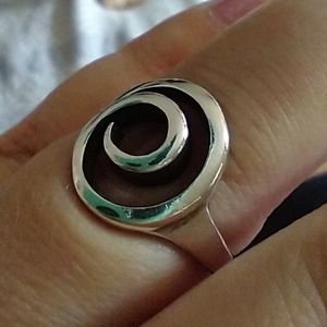 Sterling Silver Spiral Ring Size 9